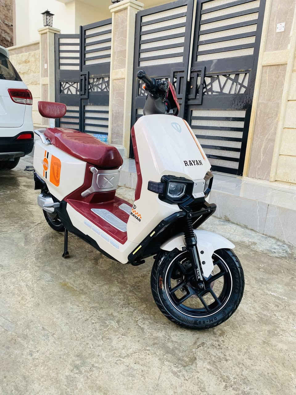 ماطوري ريان وحش الكون للبيع مابي اي نقص بس كسر زغير بلدرع الورا
بطاريات شرط السعر مليون وبي مجال قليل الخاص مفتوح


**إذا كنت صاحب هذا الإعلان وتريد حذفه لأي سبب، رجاءا أرسل رسالة إلى الدعم الفني**