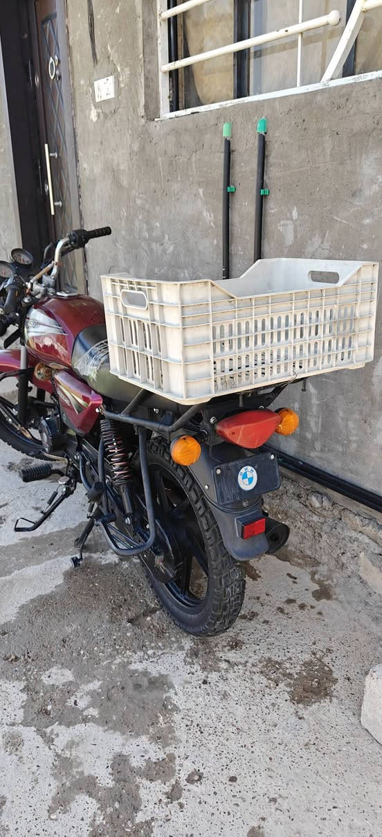 سلام عليكم دراجه البيع 2021 نوع دراجه BOX 150
بيه خيط تبخير ولباقي كله كامله سعر 850 وبيه مجال 
مامتواجد عل فيس هاذ رقم تلفوني ***********
