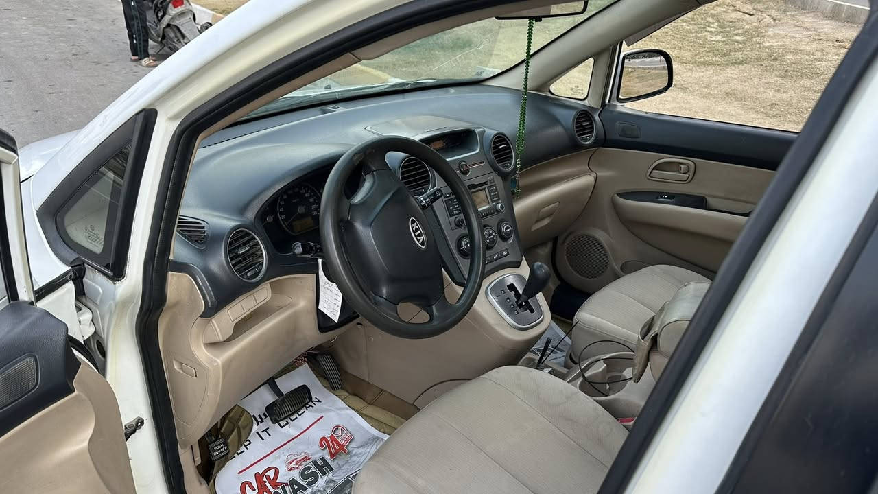 كيا كارينزا 2009 خليجي ماشيه 160
7 راكــب رقم انكليزي بغداد 
محرك 2000 دوش اوتماتيك 
تبريد قطعتين امامي خلفي ثلج 100‎%‎
مسجل USB AUX 
سنتر لوك جام كهرباء 
من اخذتها مصلح جاملغات ثنين اماميات فقط 
والباقي رصعات بسيطه جدا مال شارع طبيعي 
السياره جاهزه شغل واطلع 
سنويه باسمي تحويل ثاني يوم 
سعر 118$ وبيه مجال للطيبين 
مكاني بغداد حي العامل 
‭***********‬
اتصال أو واتساب
