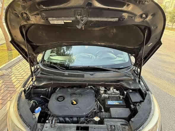 السلام عليكم 

كيا صول للبيع موديل 2017 وارد امريكي رقم بغداد
مكانها بغداد شهداء البياع 
السعر 110 وبيها مجال رقمي
***********
