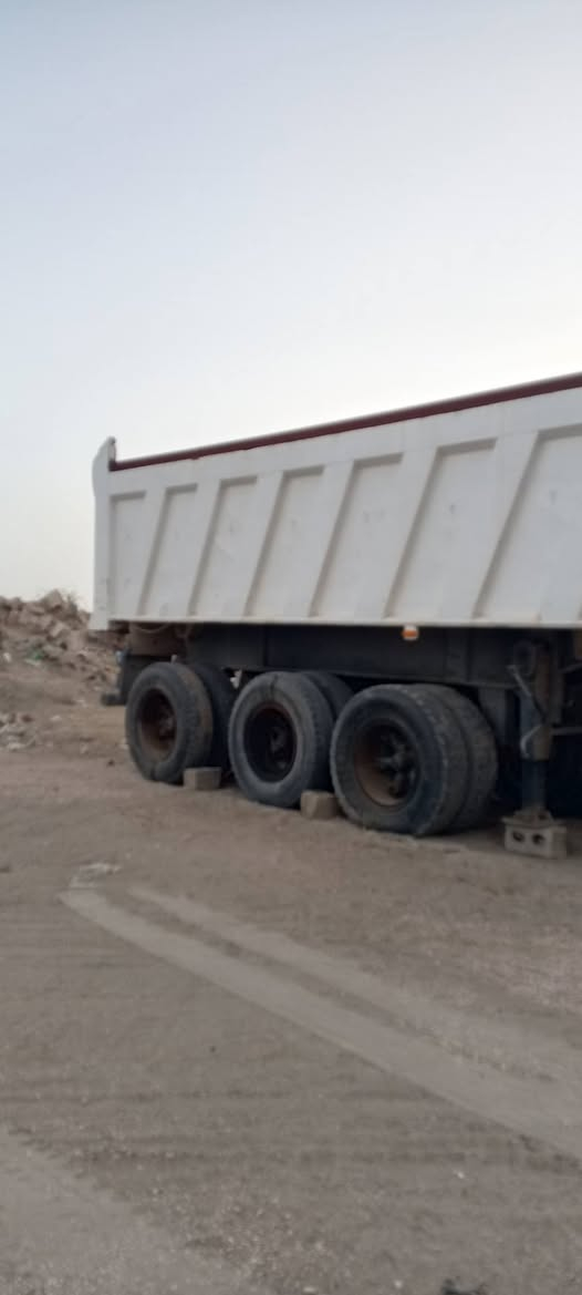 للبيع عربانه ذرعه 28 
براد 14
حوض جديد فولل 

***********

