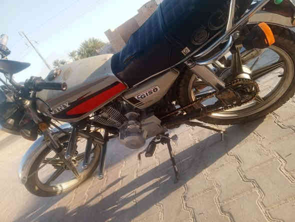 سلام عليكم
للبيع دراجه ايراني 

موديل 2021 

اوراق منفيس 

سعر 475 وبيه مجال حك الجيه 

رقم صاحب الدراجه

 0785 982 1762

ملاحضه مكلف با النشر ليس لي
