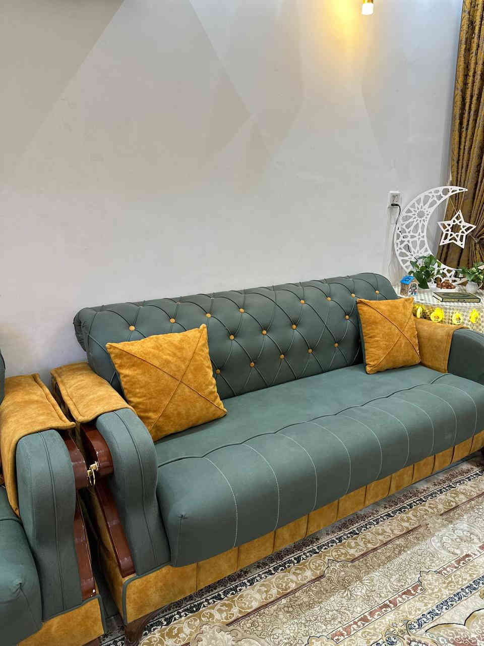 تخم تركي. نظيف مابيه اي عيب ٥٥٠ الف الإعلام قرب باب الحاره شارع مدرسة الندئ ***********
