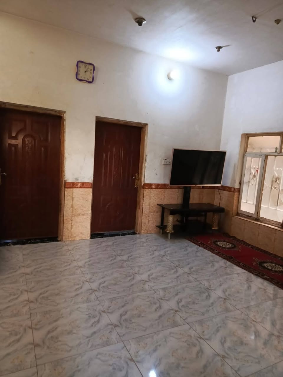 السلام عليكم بيت طابقين للبيع مكان زين القوس شارع المنتزه بيت عليه شبكه اي استفسار اتصل على هذا الرقم‏‪***********‬‏
