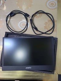 شاشة محمولة • منفذ HD • ٢ تايب سي