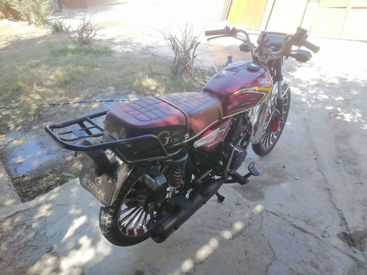 السلام عليكم دراجة ايراني سولنك للبيع محرك 200 موديل 25دراجة مكفوله كفاله عامه كير ومحرك مكفولات دبلات بلاديه كهربائيات كله شغاله  وياله اصليه سلف وهندر  دشبول شاشه الدراجه كامله  السعر ب675 وبيه  مجال للطيبين مكاني بابل محاويل ***********
