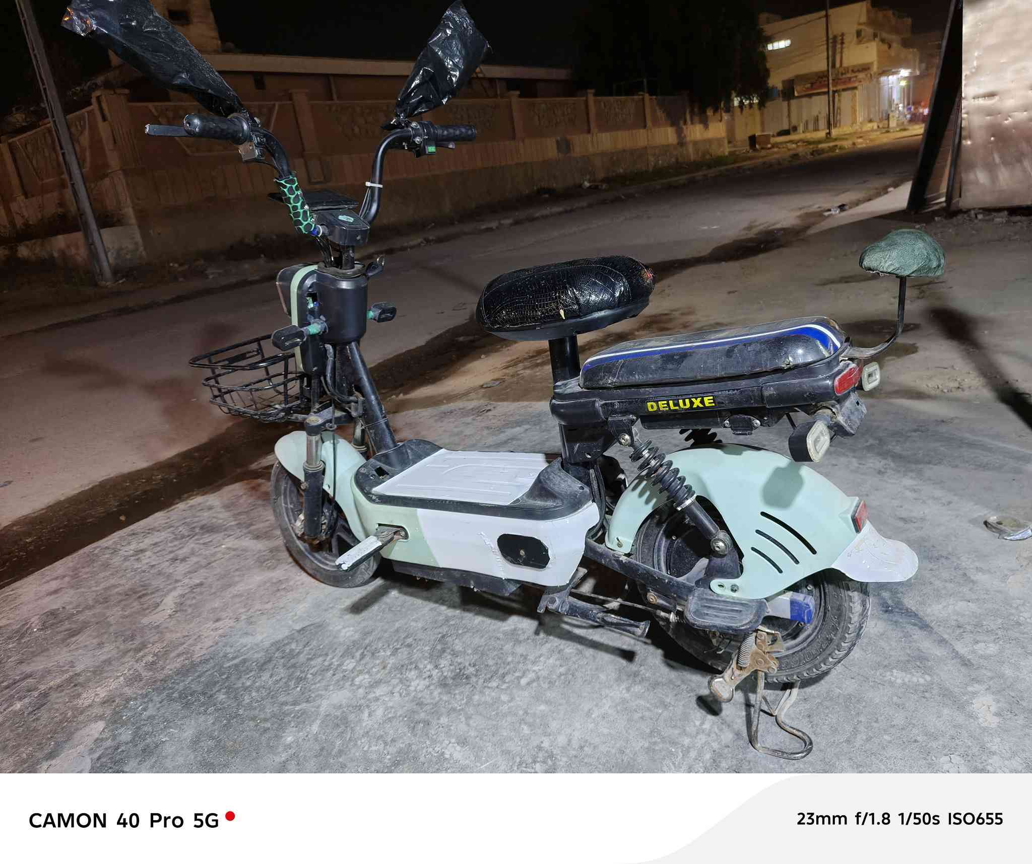 السلام عليكم 
دراجه شحن حجم 14
بطاريات تخم جديد على الفحص
السعر على الخاص
***********
