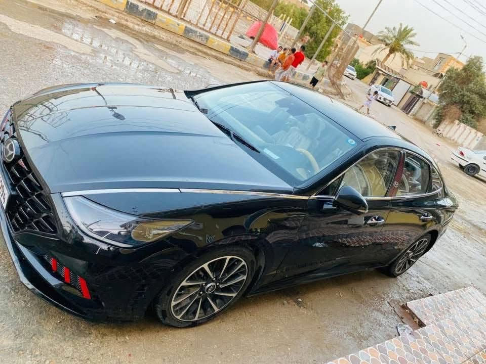 السلام عليكم...
للبيع سوناتا 2023 
 فول مواصفات السياره حادث بجم بنيد صبغ وجاملغ جهت سايق مبدل اصلي نفس الاون وحافت باب صبغ وتكمه صبغ لون اسود ماشيه (75)km

سعر 143 وبيه مجال 

مواصفات السياره

بصمه تشغيل وأبواب
مكينه 1600 تيربو فوول نشاط وقوه
كير AT المرغوب 
كشنات جلد
تبريد قطعتين
تدفئه كشن
سماعات Boss الصوت روعه كلش
اربع وضعيات قياده
حساسات اماميه خلفيه وجانبي
رادارات اماميه خلفيه وجانبي
ماسحات اوتو
صندوق ذكي يفتح عند الاقتراب
لدات اماميه
لايت زنون
ويل كبير
اوتو هولد
هاند بريك بصمه
نظام المحافظه عل خط المسار
نظام النقطه العمياء
شاشه ديجيتال
كرسي كهرباء
رادار جانبي
مود درايف
اشاير بالمري
تبريد بيانو
كروس تثبيت سرعه
قياده ذاتيه
شاحن ذكي
كامرا اماميه وخلفيه وكامره بل مري 
5 كامرات تسجيل ابلادي 
تشغيل عن بعد 
تقديم وترجيع بل بصمه

كل هاي المواصفات وبعد بيهه مواصفات كلش حلوه  

للاتصالات ***********
السعر (143) وبيهه مجال
