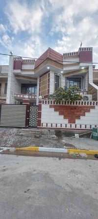 🏠 دار للبيع نظيف جدا في حي جامعه 📍 الموقع: حي جامعه  📐 المساحة: 200متر...