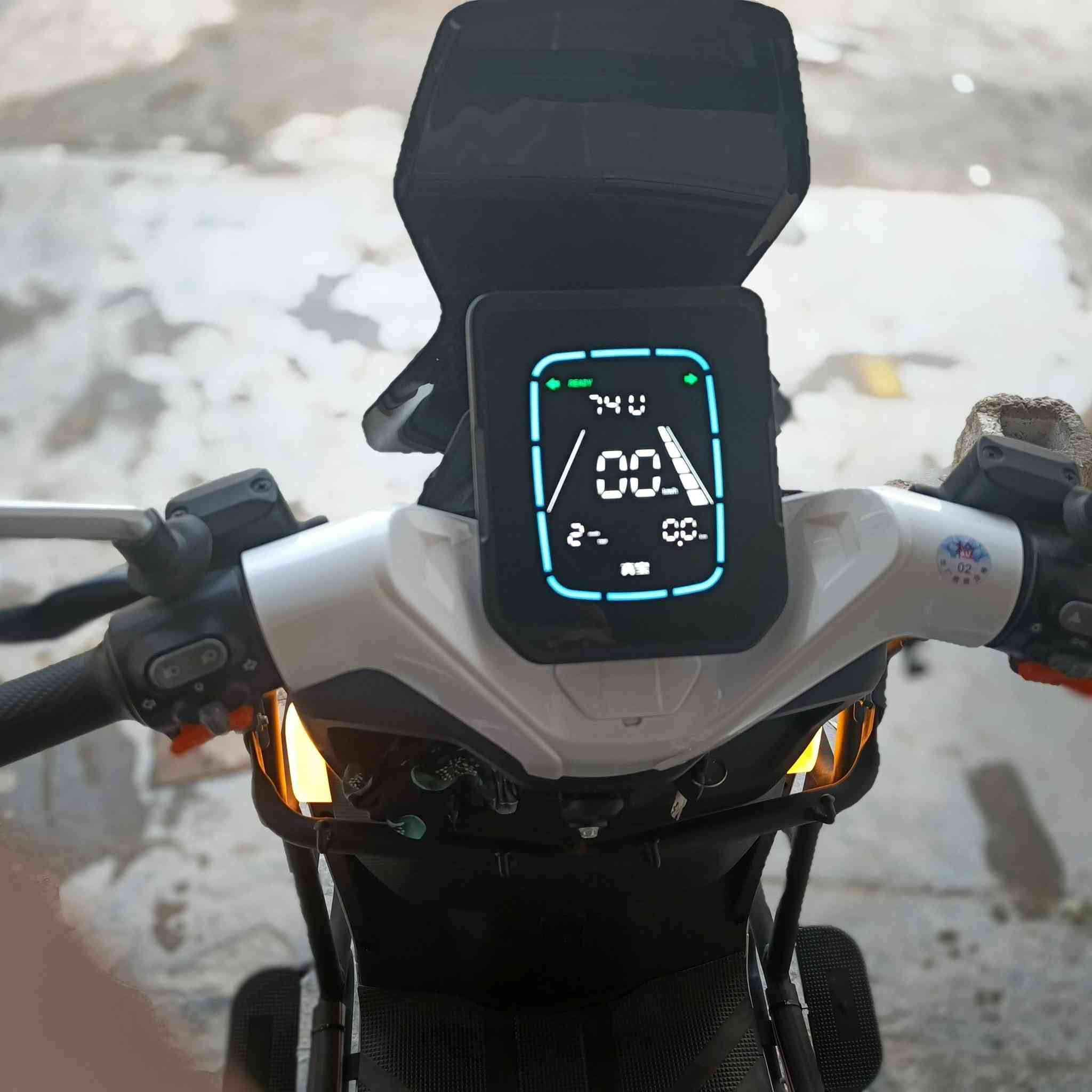 دراجه شحن 🔋⚡للبيع نوع الصاعقه ✅
مواصفات 🏍
مانع انزلاق 
مثبت سرعه 💯
اربع نمر سرعه 85✈️
حجم التاير12🚀
زنون عالي ناصي 
6 بطاريات كرافين 
32امبير 
72 فولت 
زر رجوع للخلف دراجه جديده استعمال قليل للتواصل اتصل او واتساب 
***********
*********** واتساب 
🚩مكان دراجه سبع البور الضباط ✨
