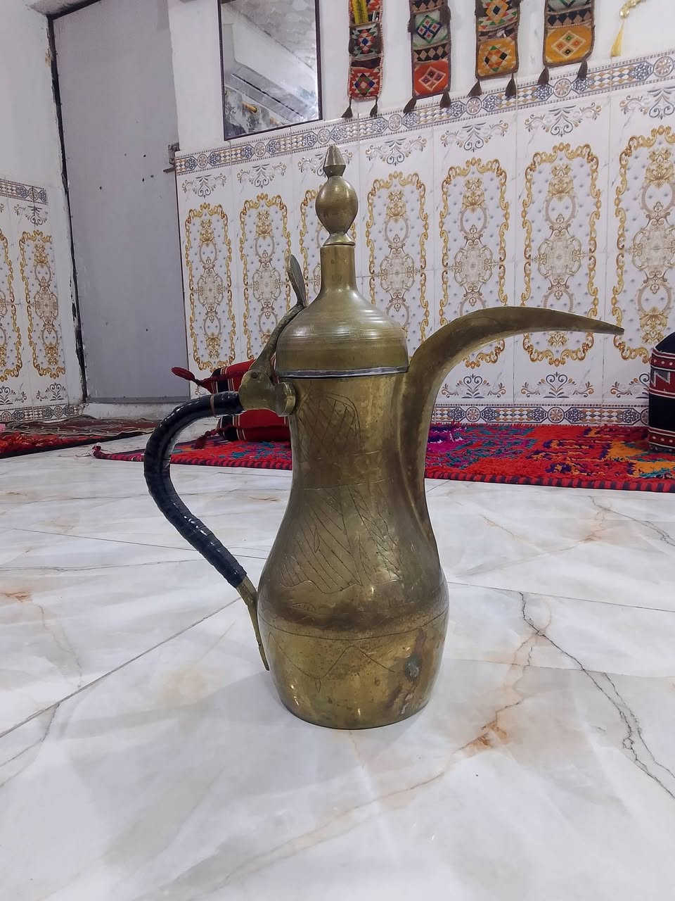 كمكم قديم رسلان للبيع طرق يدوي قياس 48 للستفسار اتصال *********** يوجد توصيل
