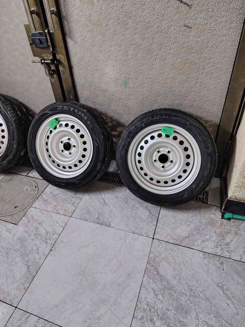 للبيع تخم ويل حجم 17 ويا تخم تاير جديد السعر 350 العنوان البصرة رقم ***********
