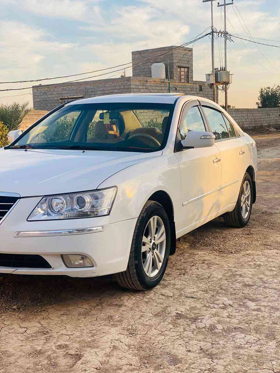 السلام عليكم سوناتا موديل 11 اربع حساسات ماكينه 2000 فول مواصفات عدل بصمه سياره كفاله عامه من جير الى محرك الى قشر رقم رقم اربيل باسمي شخصيا السعر 130 وبيها مجال *********** العنوان بغداد تقاطع النهروان
