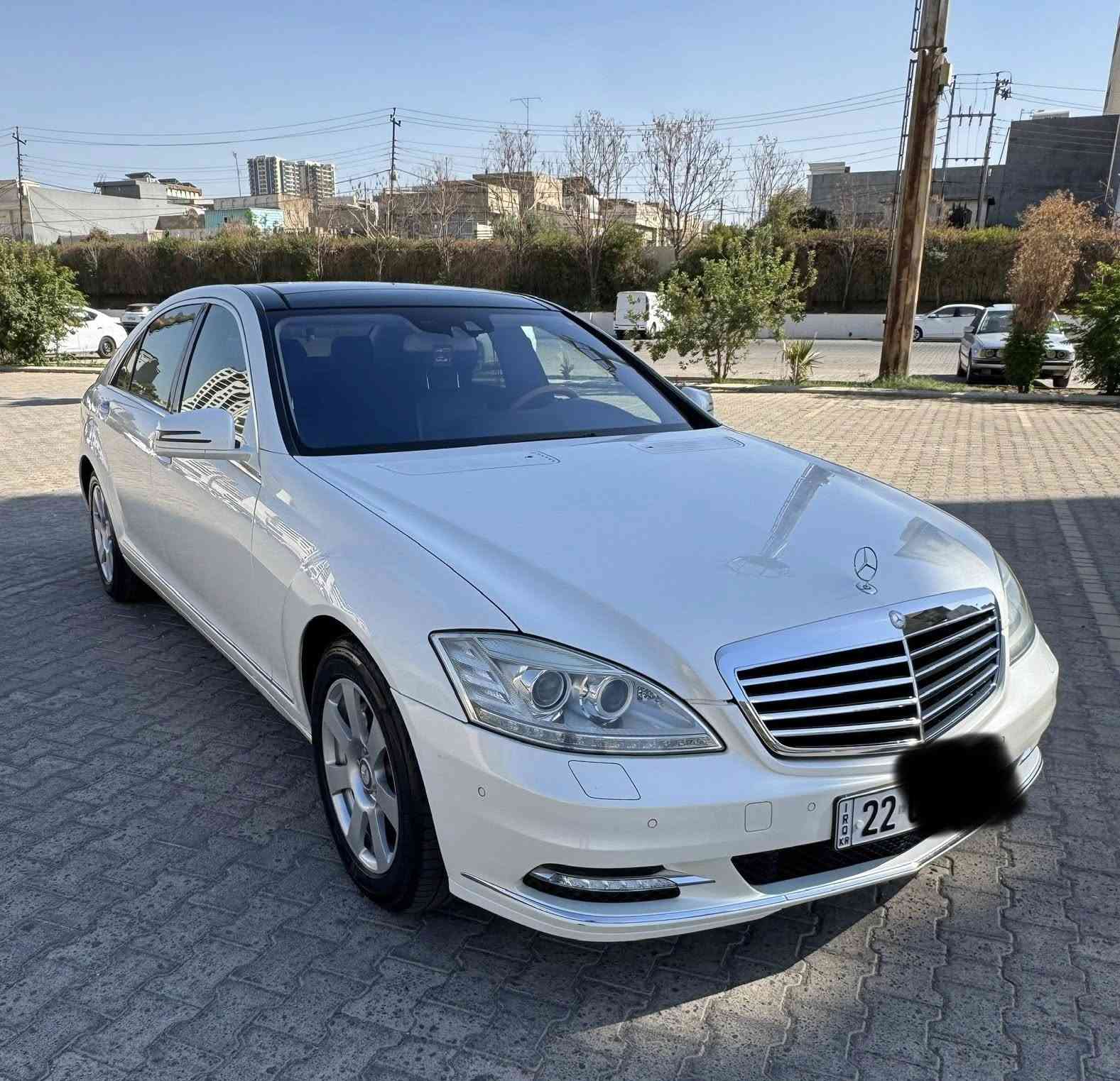 ماسيدس اس كلاس s350
سيارة ماشي ١٣٩٠٠٠ كليو متر ماشي

حيل حلو نظيفة جدا سيارة على وزع شريكة 

سيارة موديل ٢٠١٠ سنوية جديد حتا ٢٠٣٠ 

سيارة نظيفة ١٠٠٪؜ مكفولة دعامية لو دعامية دعاميات مابي سبوغ. فول مواسفات بسمة بانوراما كشنات خلفي و امامي خزن و تبريد و تدفية
كاربائي خمسة بردات ابواب شفت بانوراما بسمة ناظور ليلي باب لارج باب كبير اربعة ابواب بسمة سيارة كير محرك كاربايات
حدادية كل بشرت مابي نقص كل مواسفات تشتغل

***********
