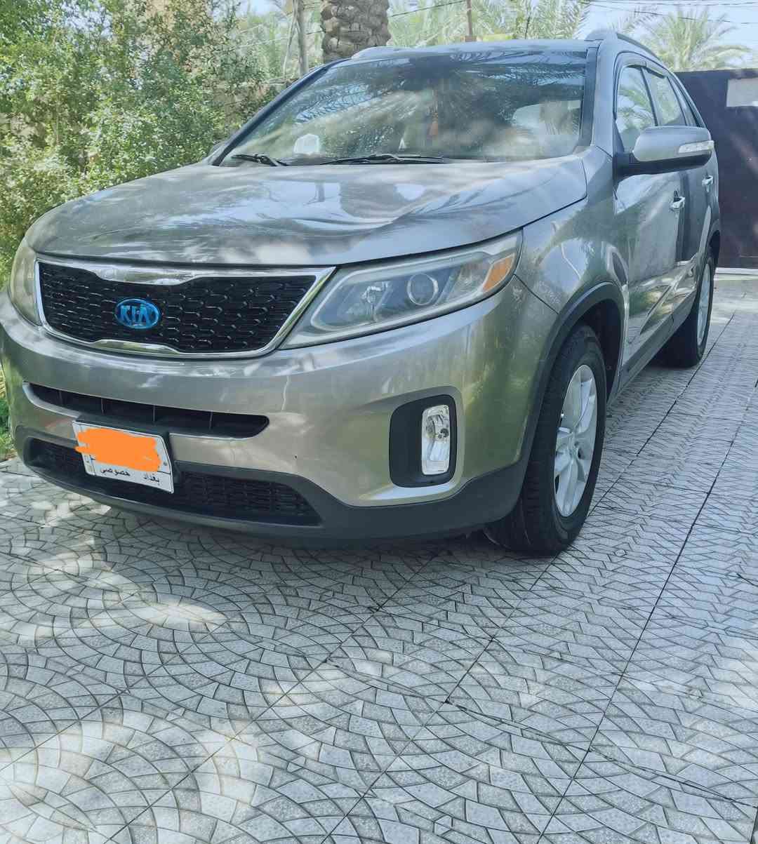 السلام عليكم ..سورنتوا 2015 
للبيع. اومراوس 
  ماشيه 80
مواصفات
 تحكم ستيرن جهتين  
مانع انزلاق 
كشاف زنون 
حساسات 
نضام ايكو 
نضام سرعه سبورت 
اشاير بالمري 
كامره شاشه.اصلي تاب
 كشنات جلد بلادي
. تخم تاير جديد 
..تبريد خلفي امامي
. برتات بالبوب 
سنويه لحد نهاية2027
 ضرره بسيط فقط جاملغ 
الخلفي وشوي ماخذ  صبغ عالجنطه 
بدون ايرباك 
بدون دواخل
 كما موضح بالسونار 
الغودشواصي مكفولات
كير محرك بلاد
 السياره كامله مكمله 
 4سلندر بسمي تحويل ثاني يوم. رقم بغداد مشروع وطني السعر 145
 حداديه جديده  ......للاتصال *********** ......
