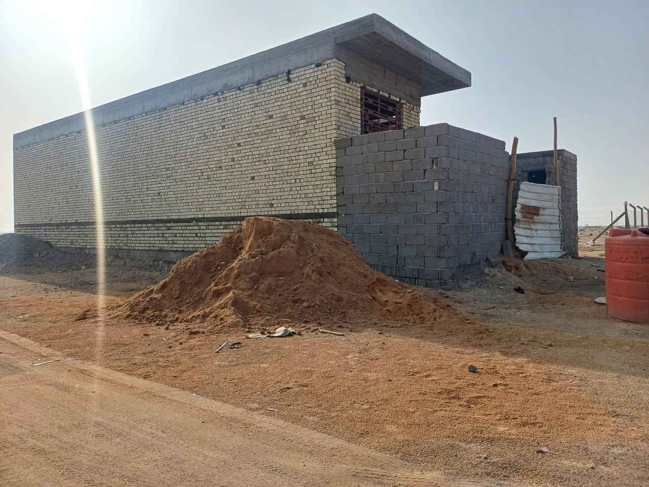 -  قطع للبيع ( طابو  ملك صرف ✅ )
- يعني ينسحب  عليه قرض اسكان 🏗

👈 بأسعار جدا مناسبه 👉

(( يتوفر ماء💧  وكهرباء ⚡ ) )

كربلاء حي المدراء الحر  

🌹 مقابل مدينة الوارث السكنيه 🌹

 مباشره بداية نزلة الشريعه

علمأ القطع (( تصلح للسكن و الاستثمار ) )

- 400 م  واجهة ( 20م نزال 20 م ) 

💵 السعر 75

- 200 م ( 10 واجه  × 20)

 💵 السعر 36  مليون

-  100 م ( 5 واجه × 20 )

💵  بسعر 18  مليون

للتواصل اتصل وبخدمتك 

***********واتساب 

@إشارة
