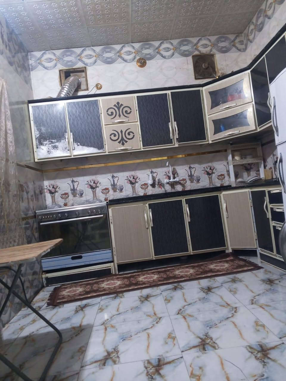 السلام عليكم دار للبيع حي المكرمه ١٥٠ متر مربع العرض ١٠ والنزال ١٥ بناء درجه أوله شاهد الله سنه ٢٠٢٠ تم بنائه يحتوي على غرفتين وصاله كبيره ومطبخ واستقبال وصحيات داخليه وخارجيه والطابق الثاني غرفتين وصاله وصحيات السعر ١٩٠ مع المجال موشراي رجأ لاتراسل


**إذا كنت صاحب هذا الإعلان وتريد حذفه لأي سبب، رجاءا أرسل رسالة إلى الدعم الفني**