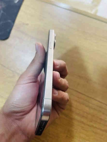 15 برو ماكس ذاكره 256 بطاريه 89 نضافه 100 
مكفول فقط كارتون مو مالته سعره 1100 
نجف حريه 
***********
