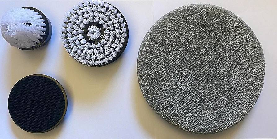 تنظيف المنزل أسهل - هل تشعر بالتعب من تنظيف المنزل؟ يمكن لهذه الفرشاة الدوارة أن تحل محل جميع أنواع مهام التنظيف، مما يتيح لك إنجاز مهمة التنظيف بسهولة وسرعة أكبر.
منظف متعدد الوظائف - يتضمن 4 رؤوس غسيل، مناسب لتنظيف الحمام، حوض الاستحمام، الدش، سطح الطاولة، الموقد، الحوض، الزجاج، الموقد، البلاط، حوض الاستحمام وما إلى ذلك.
أدوات تنظيف مريحة وفعّالة - تعمل فرشاة التنظيف المحمولة بالطاقة بسرعة دوران 300 دورة في الدقيقة. استخدم قوة الحركة لتحقيق تنظيف عميق بأقل جهد. بالمقارنة مع الطريقة التقليدية لتنظيف اليدين، تُعد هذه الطريقة الجديدة أسرع وأكثر كفاءة، وتساعد على توفير الوقت والجهد، وتوفر تجربة تنظيف منزلية مريحة تمامًا.
آمن ومقاوم للماء: صُمم هذا المنتج بمستوى مقاومة للماء IPX5، لذا فهو آمن تمامًا عند استخدامه للتنظيف أو الغسيل.
عمر بطارية طويل - بفضل بطارية ليثيوم أيون قابلة لإعادة الشحن عالية الجودة بسعة 2500 مللي أمبير، يوفر جهاز تنظيف الدش وقت تشغيل طويل. اشحنه لمدة 3 ساعات واستخدمه بكفاءة لمدة 90 دقيقة، وهو ما يكفي للتنظيف اليومي.


**إذا كنت صاحب هذا الإعلان وتريد حذفه لأي سبب، رجاءا أرسل رسالة إلى الدعم الفني**