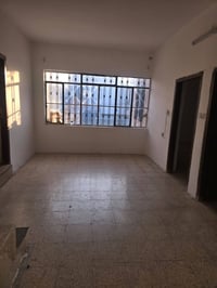 حي الرفاق • ٢نوم • كراج و سطح