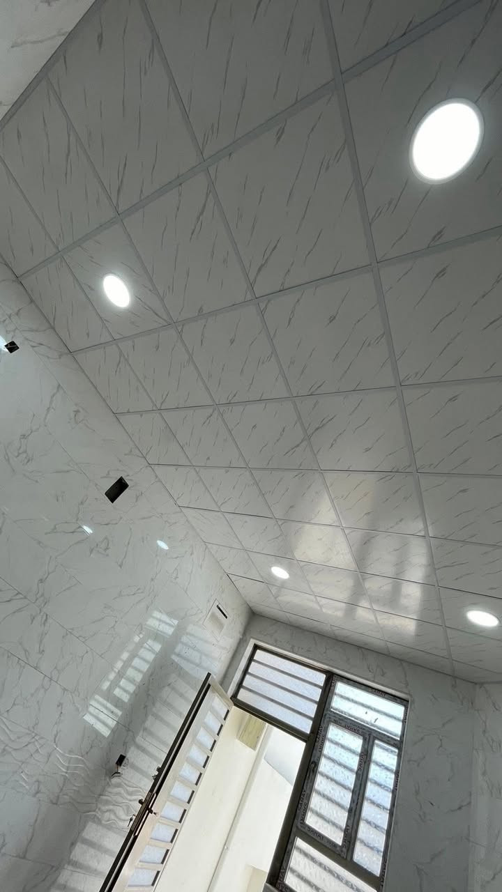 احد اعمالنا الكهربائيه مرحله التقفيل.  
مستعدون لعمل
 التأسيسات الكهربائيه بأنواعها 
بوري دفن .
..سيمنز ..
 نشر ..
 نزالات 
.تسليك
 .تشطيب 
..صيانه 
نشر منظومة كامرات مراقبه 
منظومة ستلايت 
ومنظومه ايرث 
بأنسب الأسعار للتواصل ‭0782 761 1473
