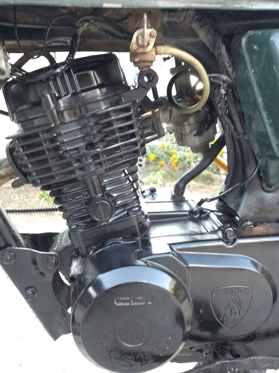 السلام عليكم دراجه اربعه كير المكينه نوعيتهة سوده صفر جاج الدراجه كلك وبيه ضمان عن السرقه وهاي نضافته نفس ما تشوف السعر: 325الف وبيه مجال:المكان ديوانيه
الرقم: *********** متواجد واتساب /ماسنجر  الشراي بيه خير ويدلل .
