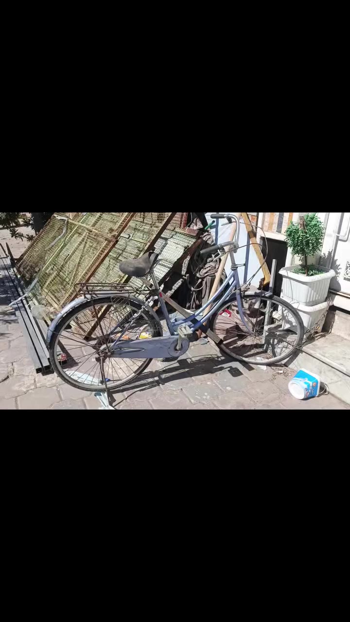 بايسكل بناتي للبيع مكاني أنوار ***********
