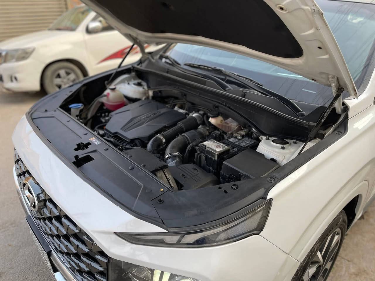 للبيع 23 فول السيارة ( كلكرافي )
صور الحادث بالمنشور 
ماشية ٨٧ الف كيلو
مكان ورقم بغداد
السعر 200 
***********
