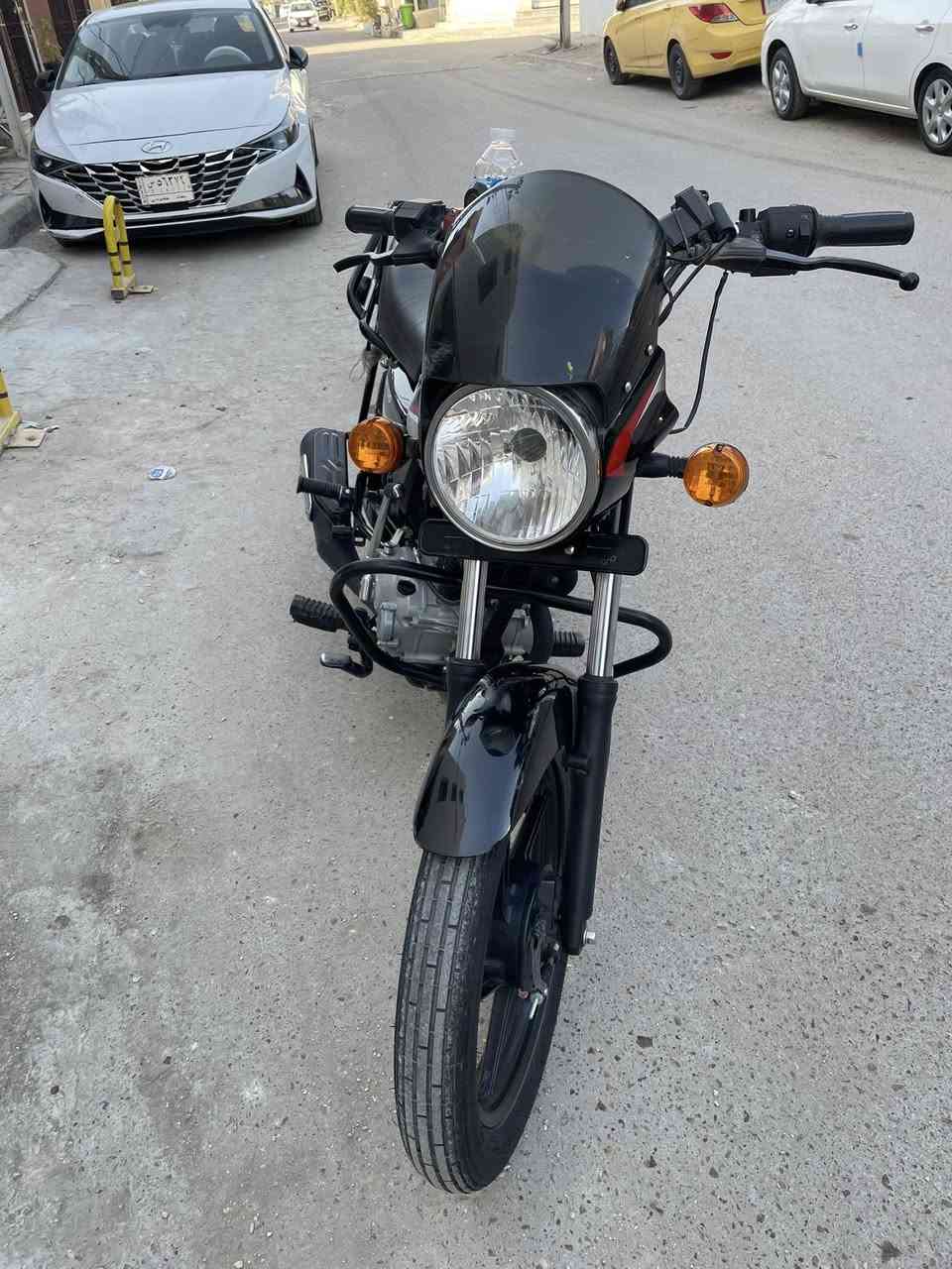 بوكسر ٢٣ ماشية ١٣ السعر ٢٢٠٠ مكاني كرادة باسمي ***********
