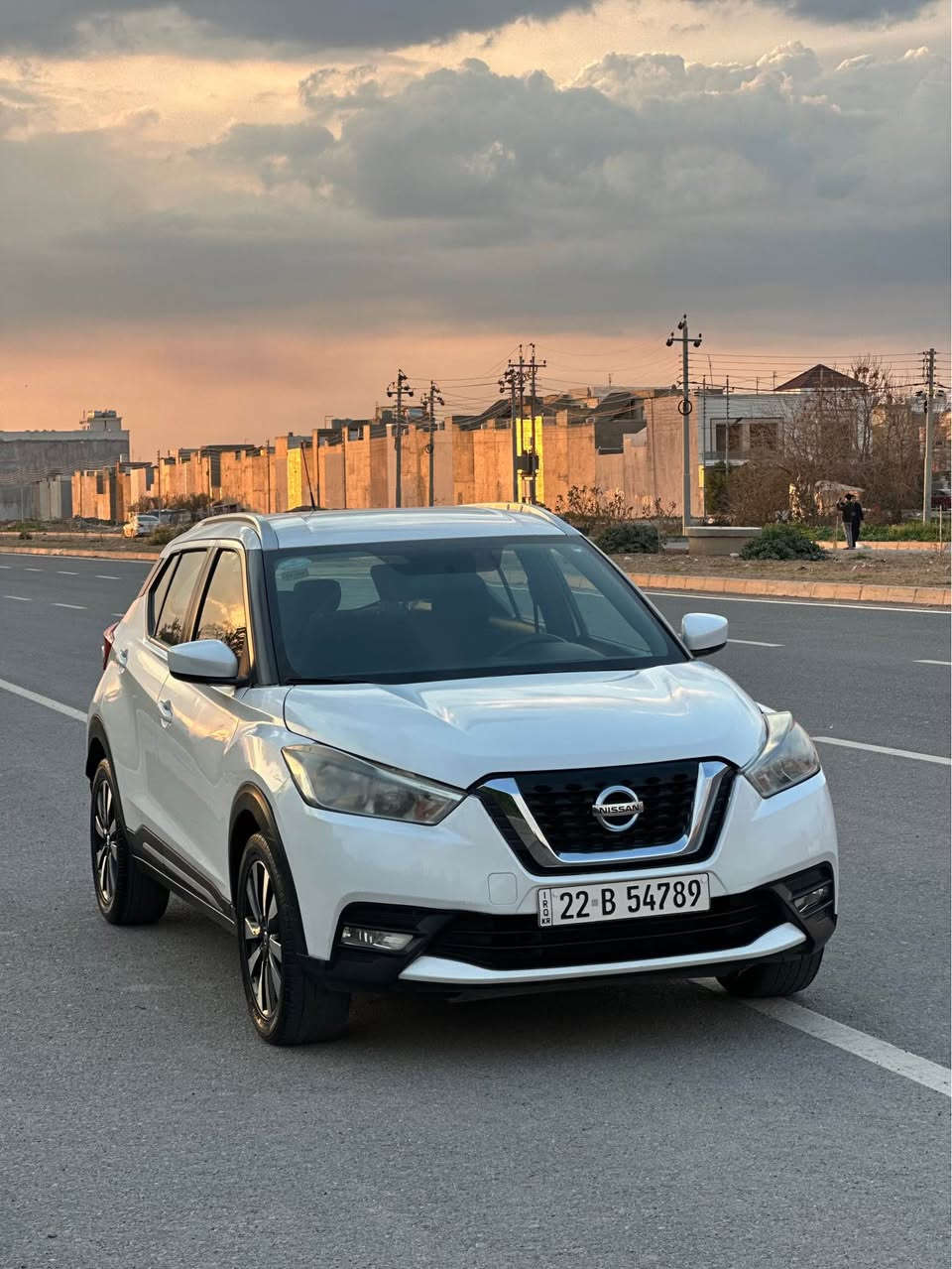 Nissan kicks 2018خليجى 
سةيارةكة رةقةمو سةنةوى نوية 
سةيرةكة دوو بارجةوو بستةكى سبوخة
بيشى كةبسة بشتى جةمبةكى خةفيفى هةية
سةيارةكة جايزة سعرى 118وةرقةو كةمةك مجال عنوان اربيل
☎️:*********** أربيل, العراق

