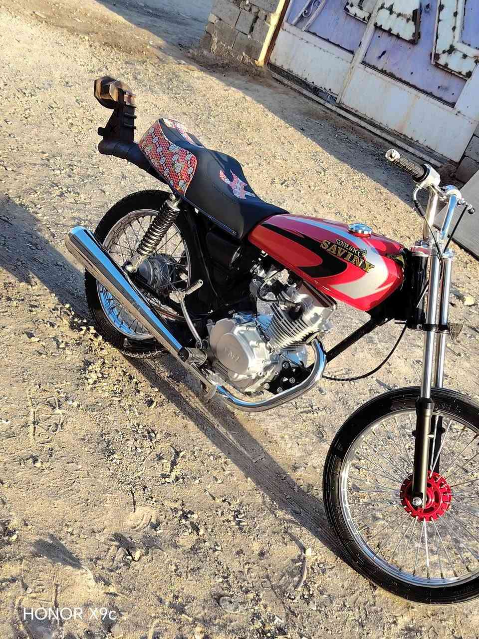 السلام عليكم
اذا موشراي لاتعبني لان مفارغلك

دراجه للبيع تجي تفحص برغي برغي اذا مفتوحه شتريد انطيك

تعمير كله 25 شاصي 13 

شراي اتصل ***********
