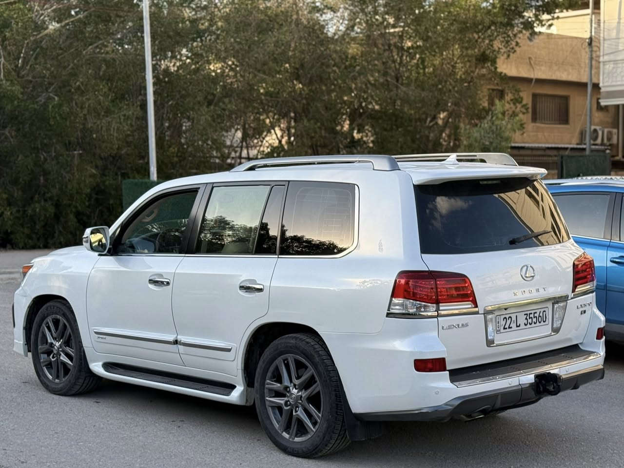 لكزس570XL للبيع 🌟
(ارخص لكزس بسوك)
موديـل 2014
ماشية 160km
خليجي فطيم
بدون صبغ سياره وسونار ب صور
مواصفات السيارة 
سقف سلايد ، كشن جلد  داخل بيجي شاشات ديفيدي 3 ، 
كشنات تدفئه وتبريد  حتى كشنات خلفي كهربائي .
خمس كامرات ، رادار  مسار شارع  ، دبل جوب كهربائي  . 
دبل اكسل ، مانع تزحلق ، حساسات امامي والخلفي  . 
مرايات كهربائي  ، كشنات خزن وميموري ، لايتات زينون بلاد ، 
مع كثير من مواصفات اخری 
سيارة جاهزه ونظيفه جدا
السعر : 389 ورقة💵
مكان : بغداد زيونة📍
رقم : ***********☎️☎️
