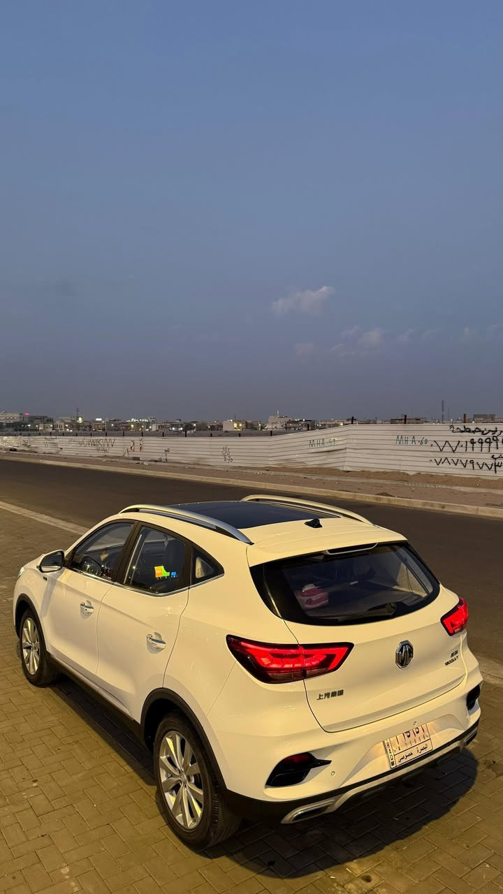 السلام عليكم
للبيع سيارة ام جي زد اس موديل 2020 فول مواصفات مكينة 1.5L بانوراما ، حساسات خلفية ، كامرة خلفية ، كشنات جلد ، تبريد قطعتين ، تحكمات ستيرن ، شاشة بلادية ابل كاربلاي ، اضائة امامية عالي ناصي LED بلادي ، اضائة خلفية LED 
السيارة ماشية 41 الف قابل للزيادة البسيطه كل تبديلات الدهن تم اجرائها بمركز الصيانة بيها بعض الملاحظات 
مكان السيارة ( البصرة - الحكيمية )
السعر 11,500$ و بيه مجال حك الجيه
متواجد فقط واتساب
***********
