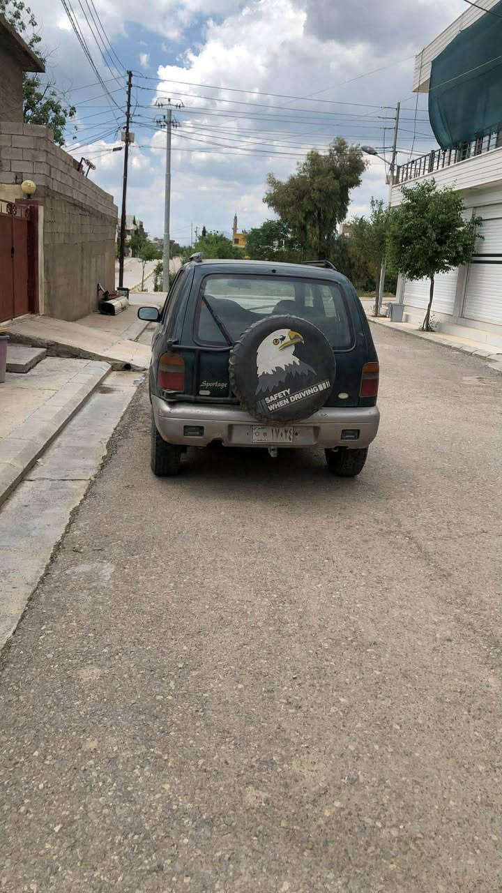 كيا سوبه ر تاج
موديل ١٩٩٧
بي ده عم گيرو مه كينه. بي عه يب
ئارم بلاسيك هه ولير 
كاره با و لايت فلجه  مه زبوته
٢٥گه لا و معامه له 
ناونيشان بيره مه كرون
***********
فايبه ر واتس ا ب السليمانية, العراق
