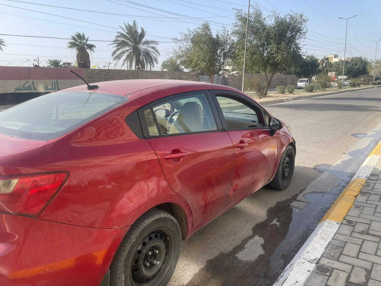 السلام عليكم
كيا ريو ٢٠١٥ وارد امريكي حادثها جاملغ وبنيد 
رقم بغداد الجديد
هزه جديده
اوتوماتيك
كير ومكينه خير من الله
السياره مسويلها ادامه قبل أيام
حداديه السياره نضيفه
مصبوغه عام السياره
السعر ٧٥ وبيها مجال بسيط
مكان السياره بغداد حي الجهاد
***********
***********
