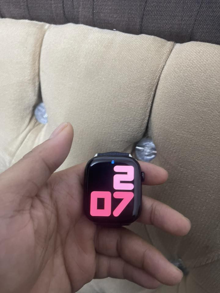 سلام عليكم
ساعه ابل الجيل العاشر ذاكره ٦٤ حجم ٤٦ بطاريه ٩٧
نضافه ١٠٠ ملحقات الاصليه 
السعر ٣٧٥ 
***********
