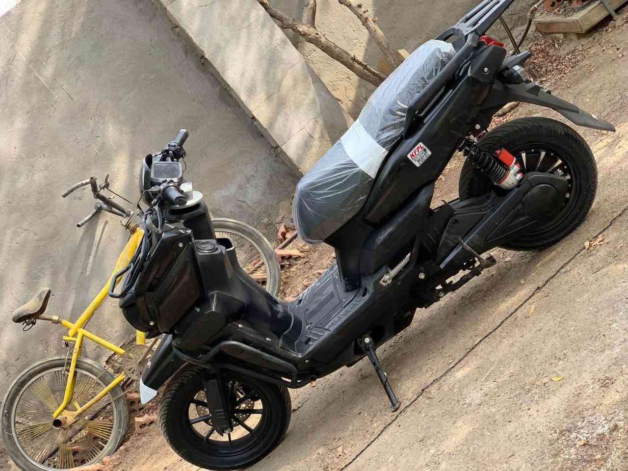 دراجة شحن 
نوع اباجي
مواصفات فول
ع وضع البلاد ما مبدل بيها اي شي 
نضام ال R
سرعه 112
6 باتري الكبار
ملف 3000
دراجه غنيه عن التعريف
السعر 1,200,000 
مكاني بغداد 
التواصل بغداد, العراق


**إذا كنت صاحب هذا الإعلان وتريد حذفه لأي سبب، رجاءا أرسل رسالة إلى الدعم الفني**