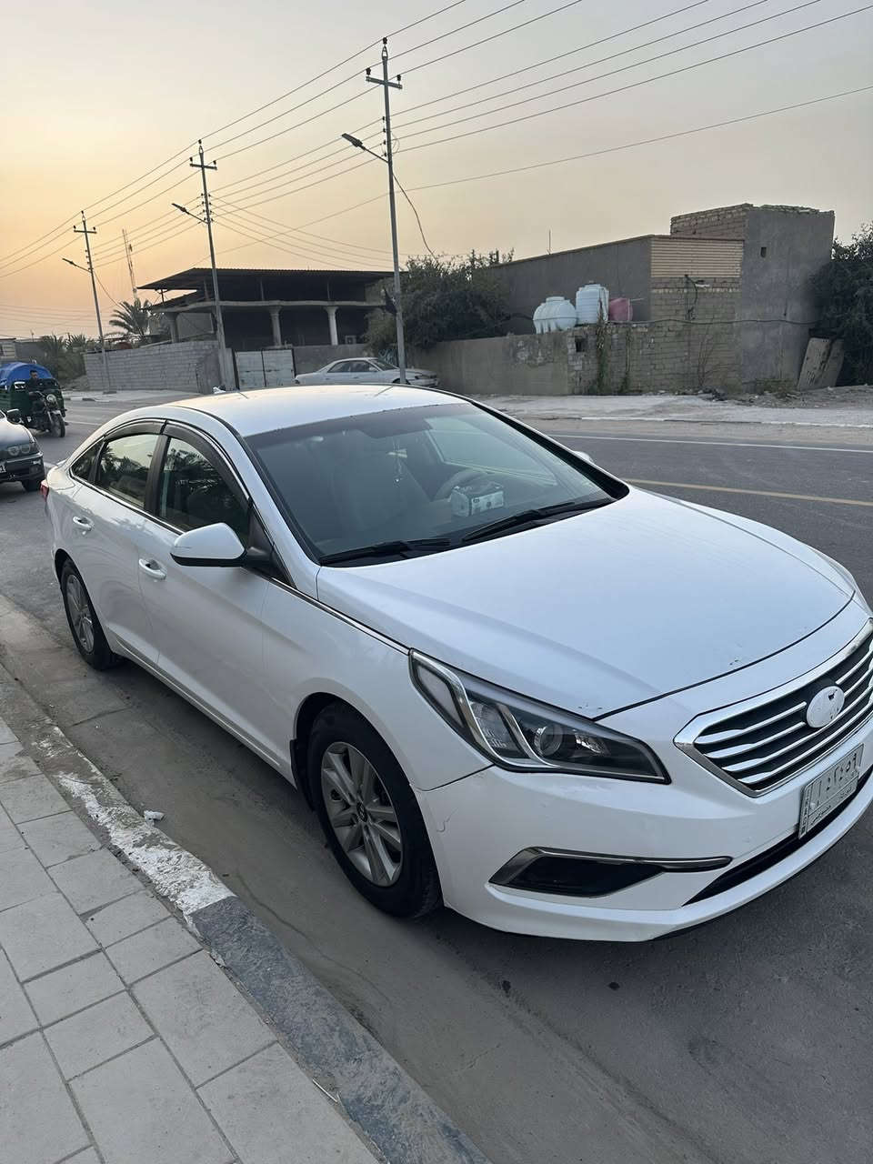 سوناتا موديل 15 للبيع
سيارة وارد امريكي سيارة جديدة وجاهزه وممشه قليل 98 الف 
مكينة gdi 2.4 جديدة 
بيها صبغ جاملغ خلف ايمن وباب الخلفي الايمن بدون ضربه 
سيارة حره تحويل ثاني يوم تبريد وحدادة وماناقصها شي
السعر 128 
***********
