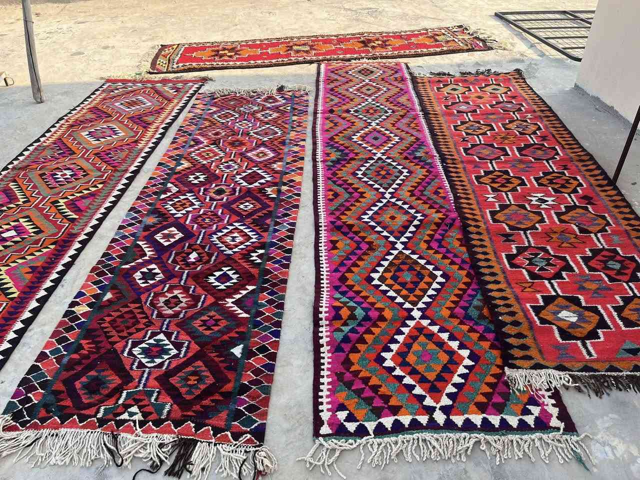 السلام عليكم 
فراش حياكه القديم 
جديد ممستخدم 
للبيع 
القياسات مختلفه 
***********
