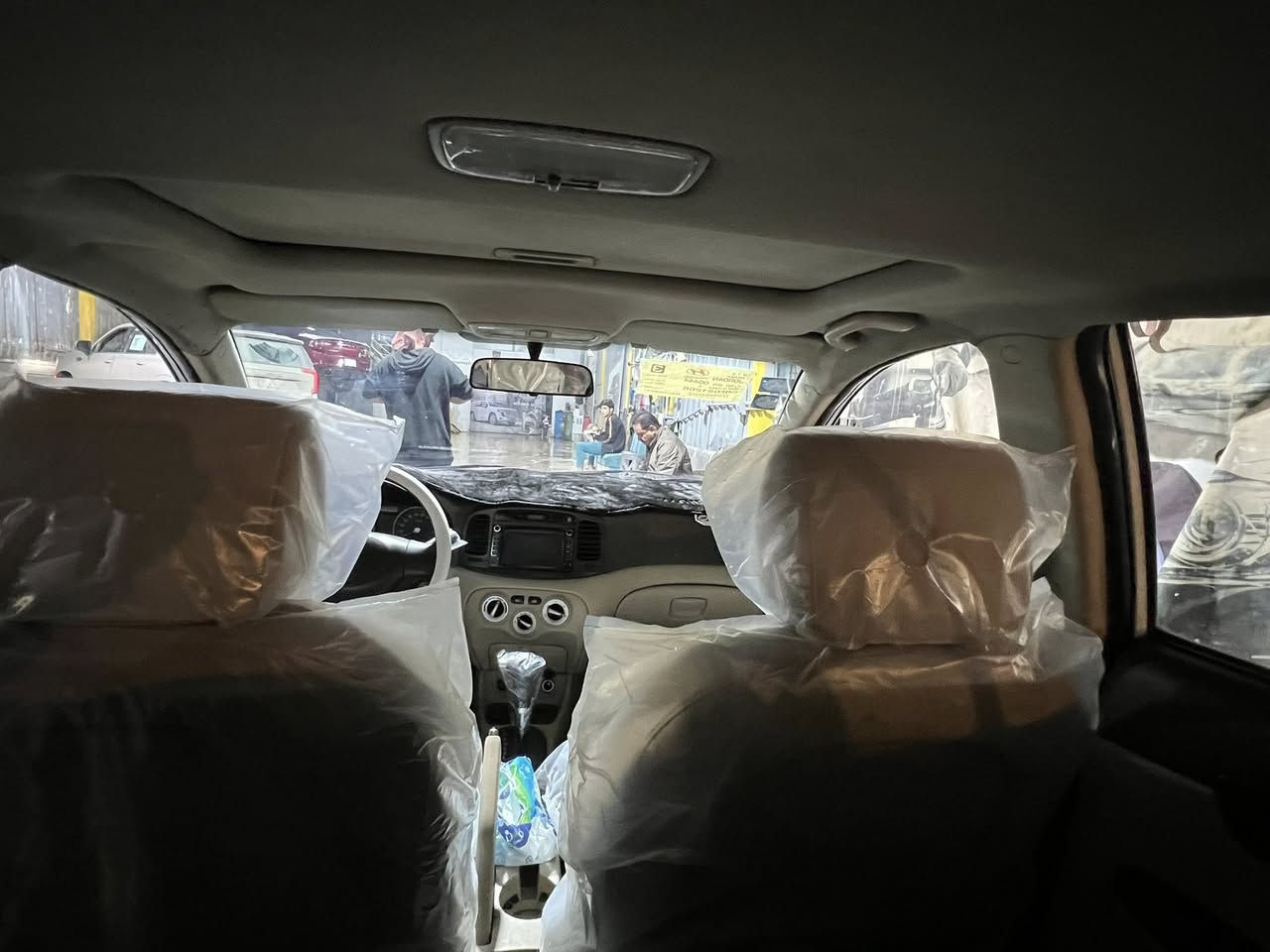 اكسنت موديل 2011رقم بغداد الدولي محرك 1600 دوش ماشيه 170 الف صورة السونار موضح نظافة الكشر
 السعر 95 ورقة مكاني بغداد حي الامين 
الرقم ***********
