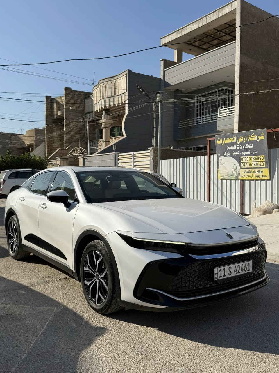 كراون خليجي هايبرد 2023 وكالة عبد اللطيف جميل
السيارة جاهزة وكاملة كفالة عامة
السيارة  
محرك 2500
فتحة سقف
خمس كامرات 360 درجة
رادات أمامية خلفية جانبية
برده خلفيه كهربائيه ستيرن هيتر ستيرن كهرباء
دبل كشن كهرباء  تدفئه تبريد  كشنات خزن ميموري
فولل مواصفات اعلى فئه 
تبريد قطعتين
برادات خلفية
كشنات تبريد
خزن ميموري
مكان السيارة بغداد 
السعر 320 ورقه 
للاستفسار    ***********
