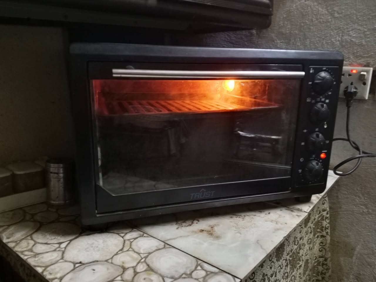 اوفن شغال للبيع مكان حي جهاد بغداد بي زنجار فقط من جوه باقي شغال على فحص سعر 25 لشراي سهله


**إذا كنت صاحب هذا الإعلان وتريد حذفه لأي سبب، رجاءا أرسل رسالة إلى الدعم الفني**