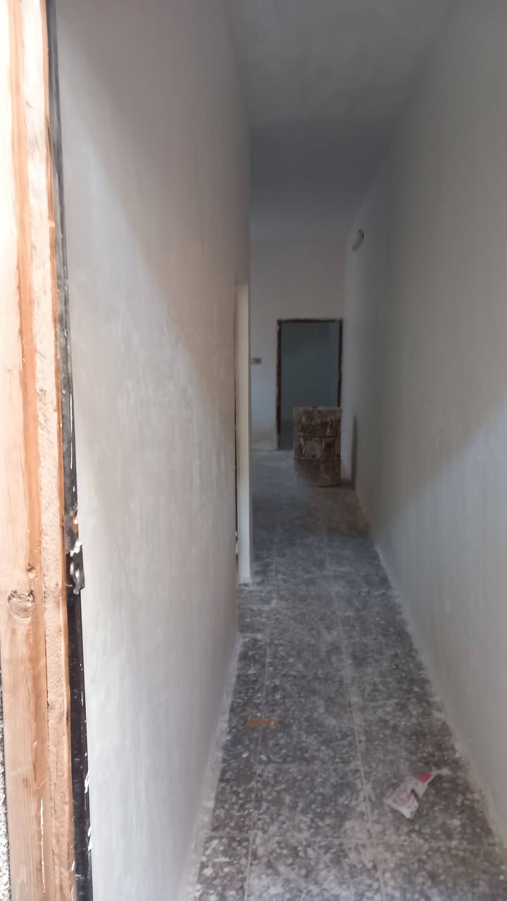 مشتمل للبيع ١٠٠ الحسينيه مسقط شارع عقيد علي ٦٠ و بيه مجال *********** وات ساب
