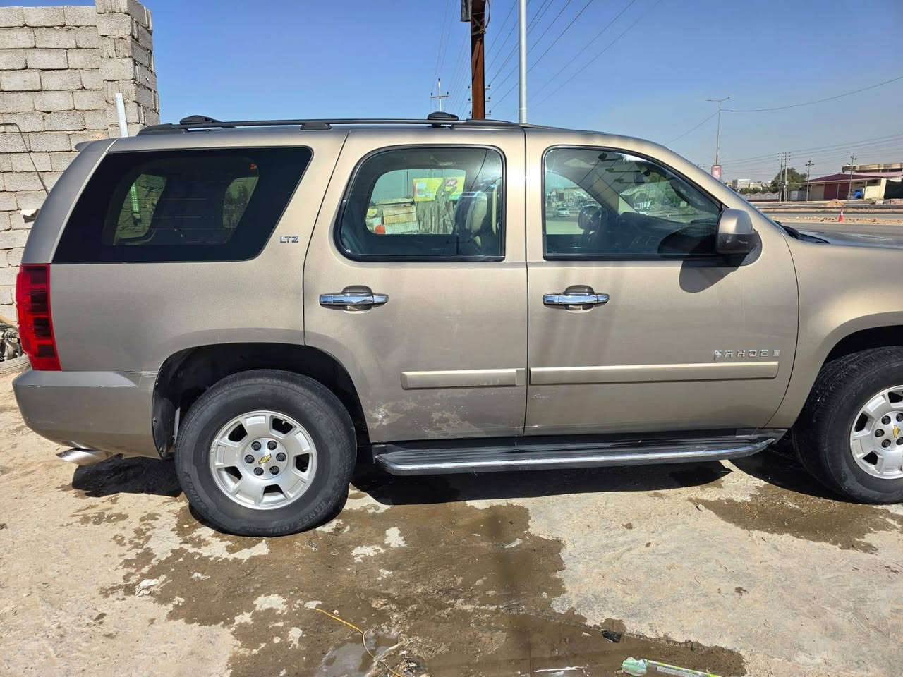 مو شراي لا اتعبني 
سلام عليكم ادوات ادوات
تاهو 2007  LTZ   
1.فتحة
2.شاشة بلاد
3.صندوق كهربائي
4.كامرة خلفية
5.رادار خلفي
6.شاشة خلفية
7.تحكم كشنات كهربائي
8.تو ويل
9.ويل كروم حجم20
10.تبريد فولل 
السيارة كفالة كفالة من الكص 
ومتوئمة وكامله انكليزي حدادية وكير باكيت   
 
مكانها كربلاء 
 
سعرها ٨٨
بيع فقط بدون مراوس 
بيع فقط بدون مراوس
***********
