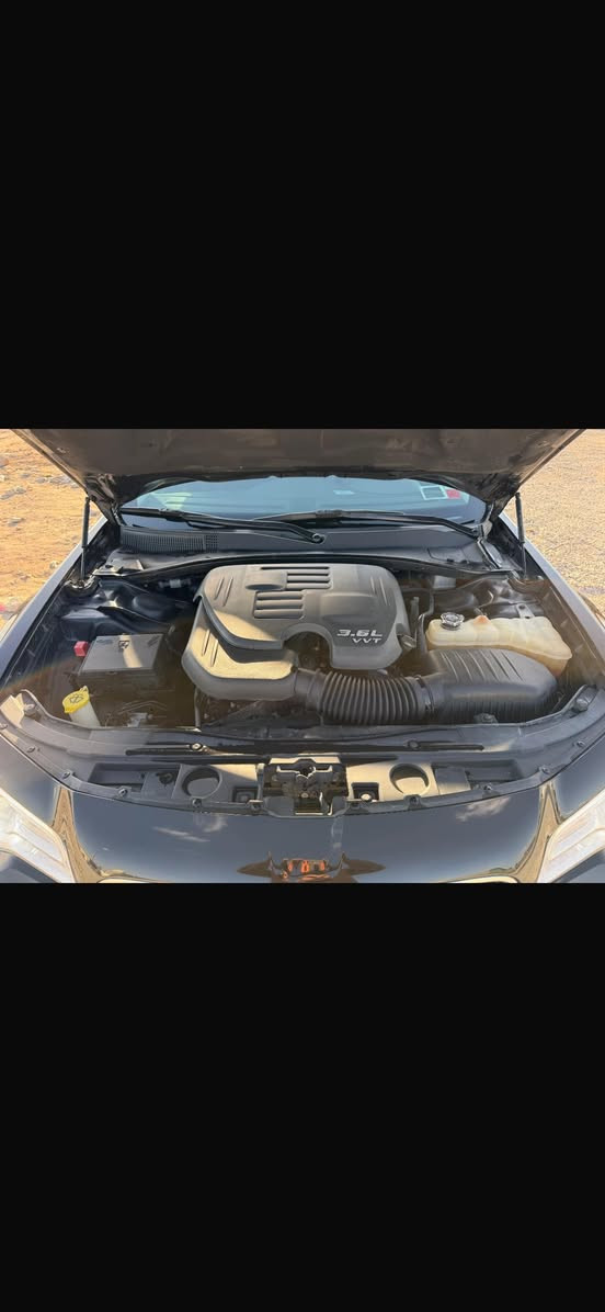 كرايسلر. C300
اوباما موديل 17 مسجلة 23 
السيارة ضربتها موضحة بالصورً
الباقي كفالة 
رقم بصرة بأسمي 

اي استفسار الاتصال على الرقم 

+964 771 950 0080
