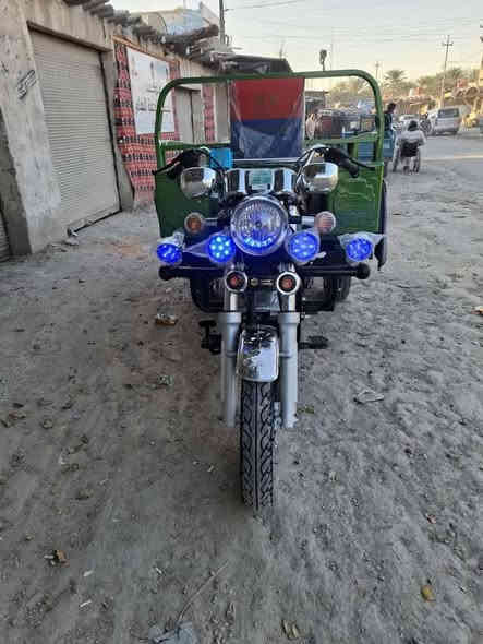 للبيع موديل 2021 اوراق اصولي شاصي مكفول مابيها كل نقص السعر مليون و350 للاستفسار ***********
