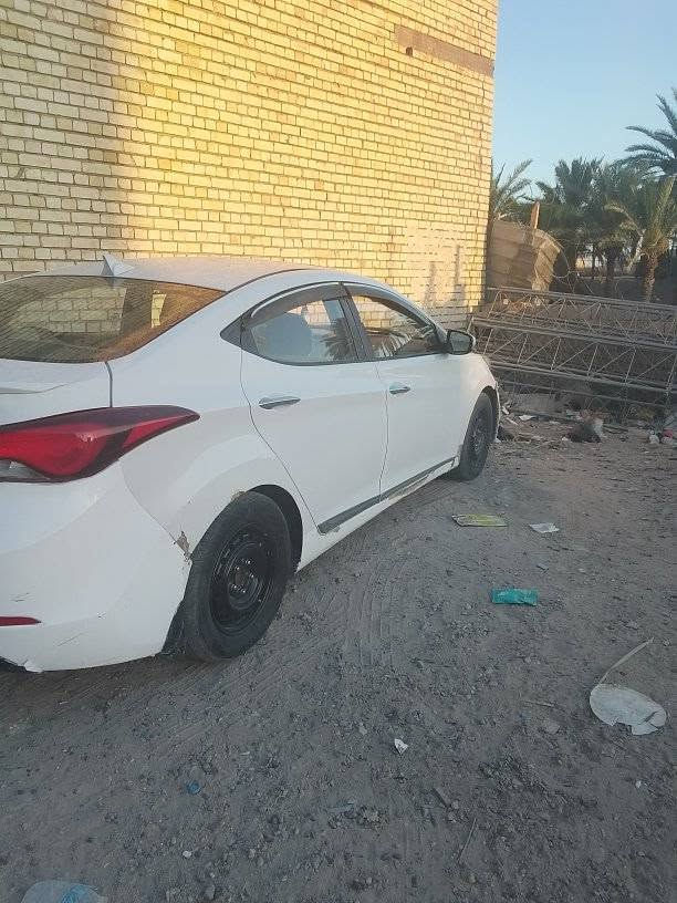 السلام عليكم الانتره 15, خليجي محرك 1800
  للبيع فول مواصفات عد بصمه تبريد محرك خير من الله سياره ضربتها بيبان اثنين وبيها صبغ ؟؟ الغود وشواصي وحوض مكفوالة سعرها 85  العنوان بغداد ***********
