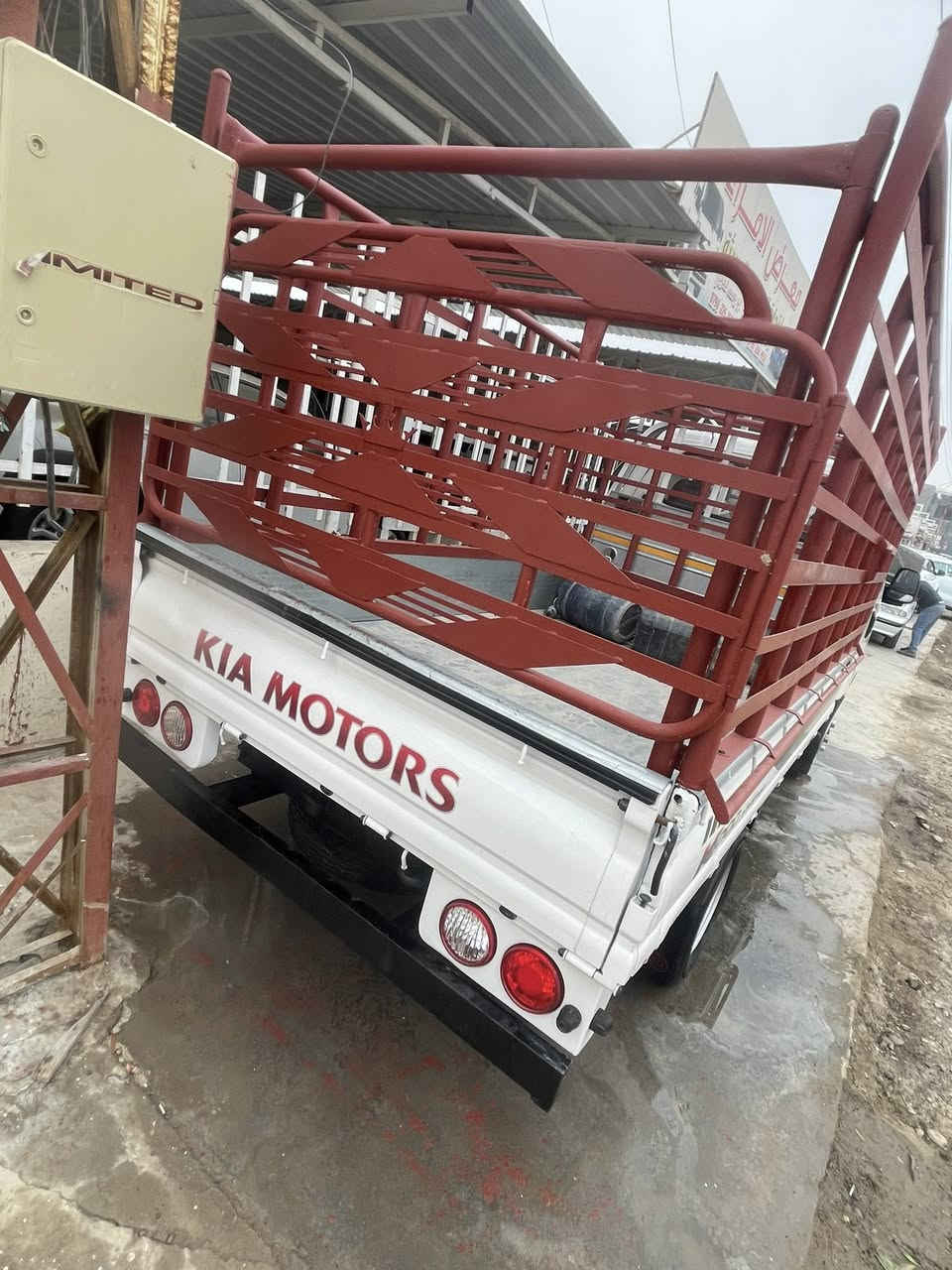 كيا فحل 2020بغداد. مكفوله من صبغ محرك مكفول محرك. 4000مفتوح. محوره تاير خلفي سياره نضيفه وجاهزه. 
سعر. ١٦٠$
عنوان. بغداد ناحيه. الرشيد. 

‭٠٧٨٧ ١٣٧ ٧٣٩٧‬
