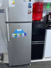 ثلاجة دينكا • ٨ قدم • جديدة