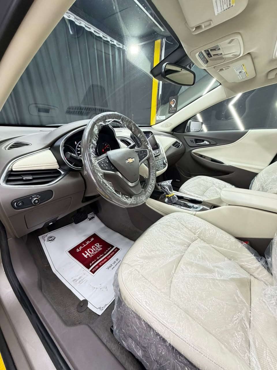 شوفرلیت مالیبو 2024 بریمیر
مواصفات بریمیر داخل کریمی اعلی فئە 
سیارە ماشیە ٢٦ الف حقیقی و کلش جدیدە 
اللون شامبانی و داخل کریمی و ساج ماکو اختها 

"مواصفات بریمیر فوول اعلی فئە 
بانوراما ،، بصمە ،، شاشە ئایباد کبیر گیچ الکترونی  ،، شغال یعنی تشغیل عن بعد ،، ئوتو ستارت ستوب ،، کشنات تدفئە تبرید و جلد ،، ستیرن هیتر ،، رادار امامی و خلفی و جانبی بریک کهربائی ،، دبل صالنصا ،، ویل کروم بیلادی ،، دبل گیر ،، کشنات کهربائی ،، کامیرا ،،  و بعد هوایە مواصفات ... 

سياره بیها بس قطعە وحدە صبوغ بدون دواخل بدون  ایرباگ باقی سیارە مکفولە من کلشی لا صبوغ و لا تبدیل و سیارە حیل حلوە و جدیدە تخبل ماشاالللە 
محرك و الگیر ما مفتوحە وبدون ای خلل بشرط الفحص کلشی علی وضع البلادی .. ✅

سنویە و الهزە جدیدە حتی 2031 تحویل و الوکالە بشرط نفس الیوم 
صدر و حدادیە بشرط جدیدە مابیها نقص ..
گیرو مکینە و الکهربائی بشرط بدون خلل ..

الاخوان سیارە مال بیت مابیها نقص ای شی جاهزە من کل نواحی الحمداللە .. 

سعر / ١٥٥ مجال بصیط لطیبین 
موبایل / ***********
مکان / سلیمانیە مرکز المدینە
